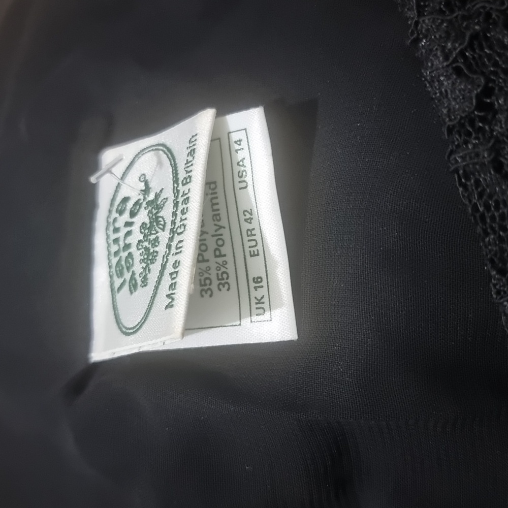 Laura Ashley black lace design top UK 16 - Picture 4 of 4